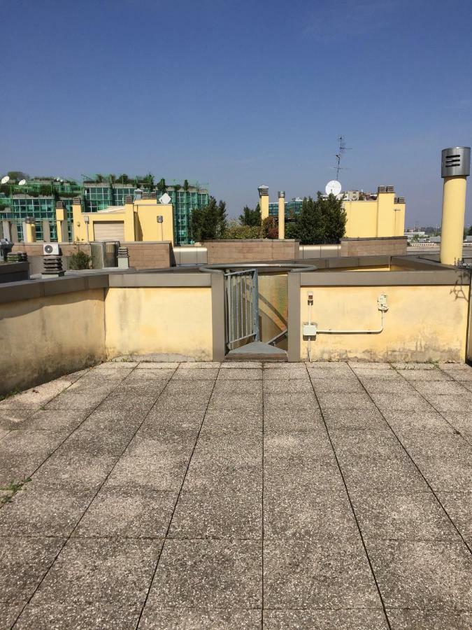 הוילה סאן דונאטו מילאנזה Cozy Penthouse מראה חיצוני תמונה